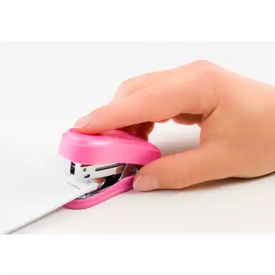 ZSZYWACZ MINI NOVUS RÓŻOWY + ZSZYWKI 24/6 BLISTER
